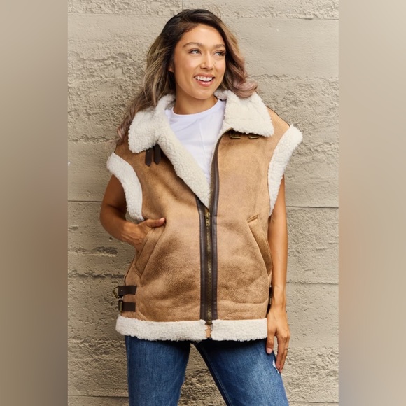 Collared Zip-Up Suede Sherpa Vest - Picture 1 of 13